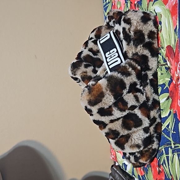 NWOT UGG Leopard Slides - Picture 7 of 10